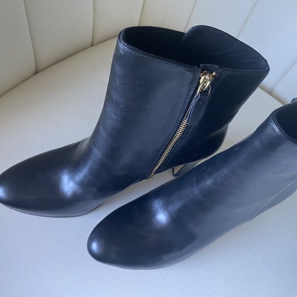 Black Leather Ankle Boots NINE WEST - Picture 9 of 16